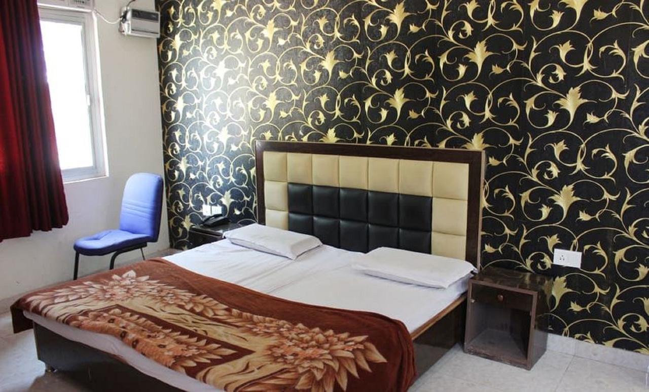 Hotel Apsara , By Soank Hospitality Haridwār Eksteriør bilde